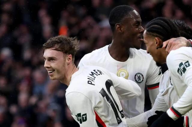 到底行不行?帕尔默半场戴帽,蓝军也只有半场好球